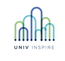Logotipo de UNIV Inspire formado por líneas curvas de colores verde y azul sobre texto negro y gris.